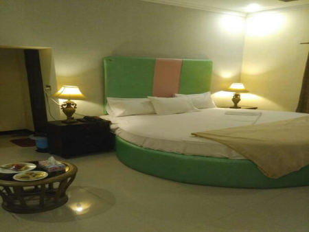 Double Bed Executive Lodges Lahore